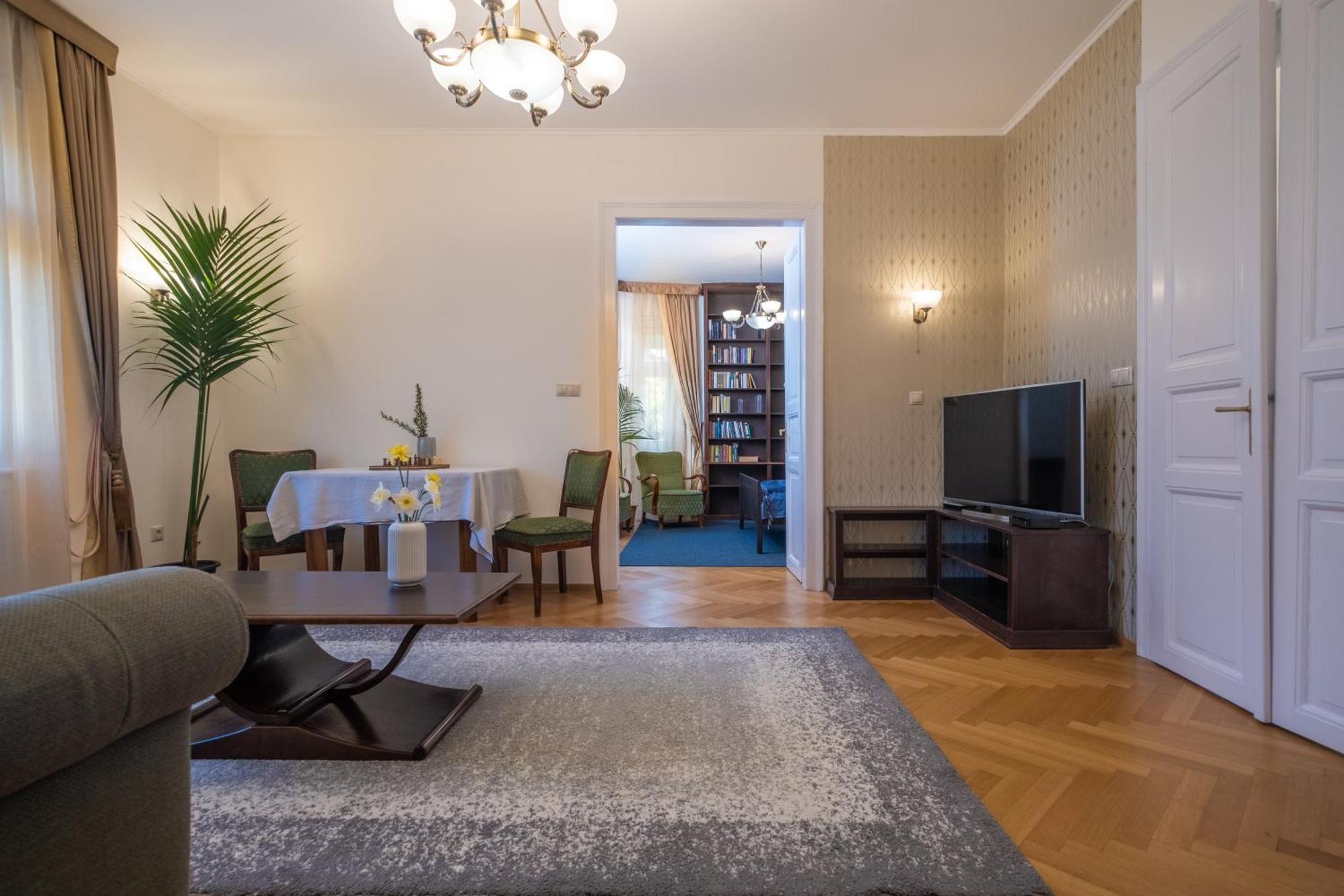 Giovanni'S Airport House Budapest Extérieur photo